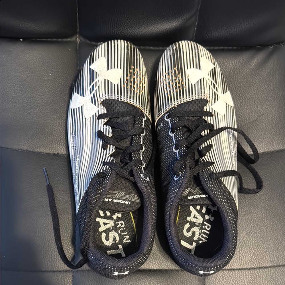 Under Armour Striped Black and White Athletic Shoes